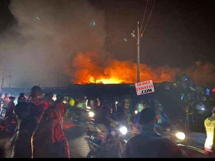 Urgent: INCENDIE AU GRAND MARCHÉ DE N’ZÉRÉKORÉ