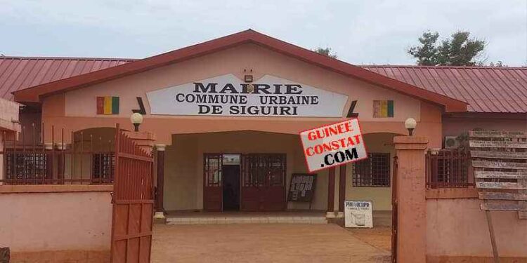Siguiri: PLUSIEURS GARDES COMMUNAUX JETTENT L&rsquo;ÉPONGE POUR NON PAYEMENT DE SALAIRES .