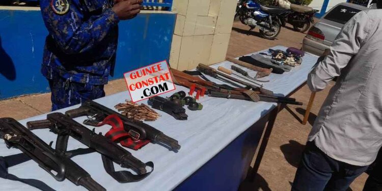 Mamou: UNE IMPORTANTE QUANTITÉ D&rsquo;ARME DE GUERRE, DE GRENADE ET DE MACHETTE SAISIES PAR LES FDS À TAMAGALY!