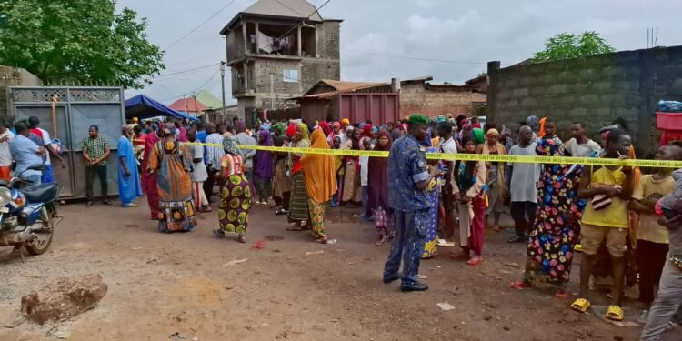 Incendie à Asoumania LE CHEF DE FAMILLE PARLE DE COURT-CIRCUIT